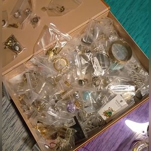 LIKE THIS LISTING TO BE NOTIFED FOR LIVE SHOW